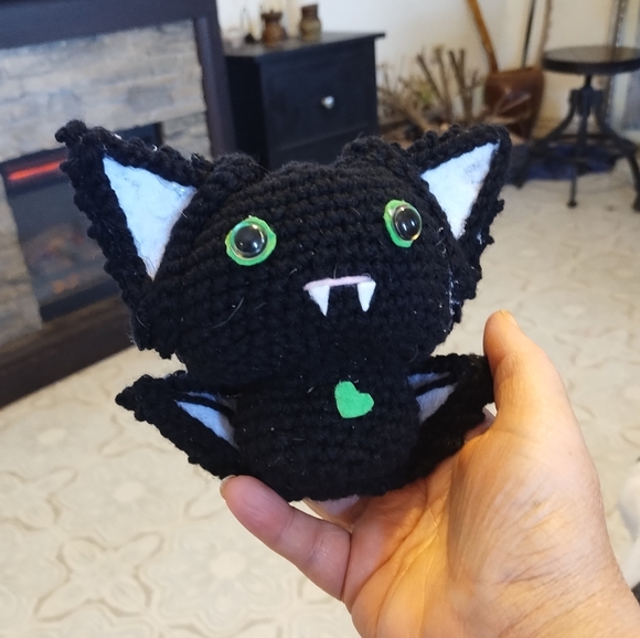 Bat Bat Bat - Picture 2 of 2